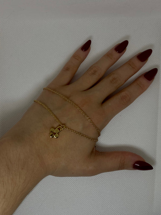 #15 Gold Clover Necklace